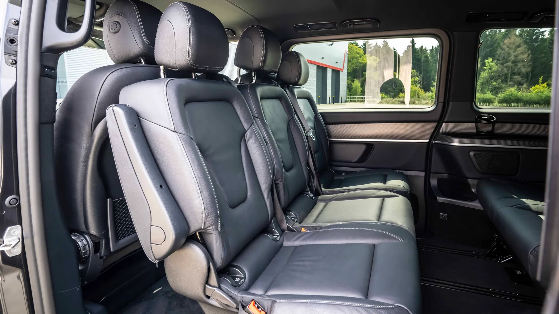 Mercedes_VClass__0043