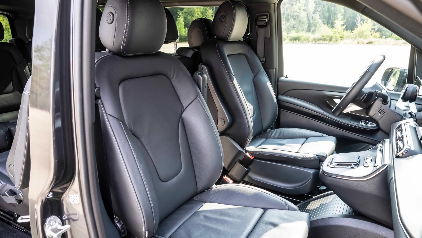 Mercedes_VClass__0041